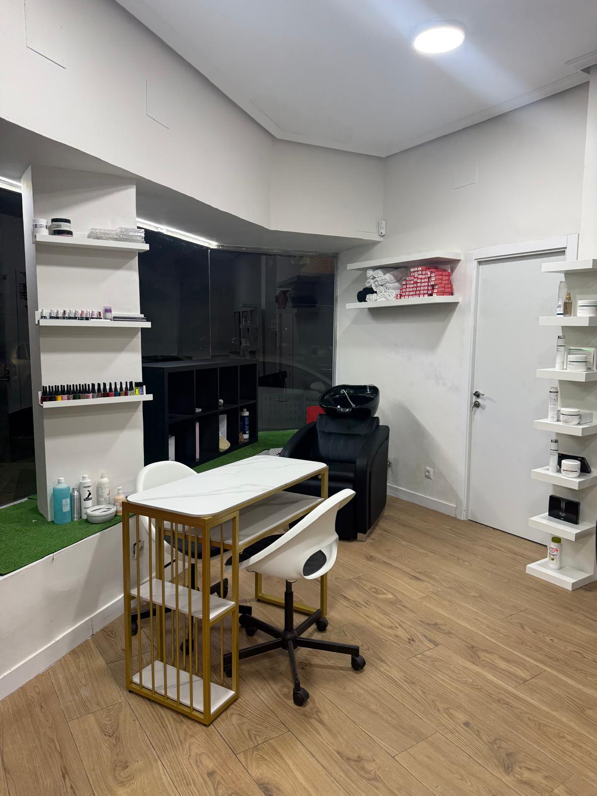 Zona de manicura de D'Lucy